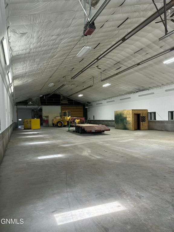 410 1st Street S, New Salem, ND 58563 photo 2