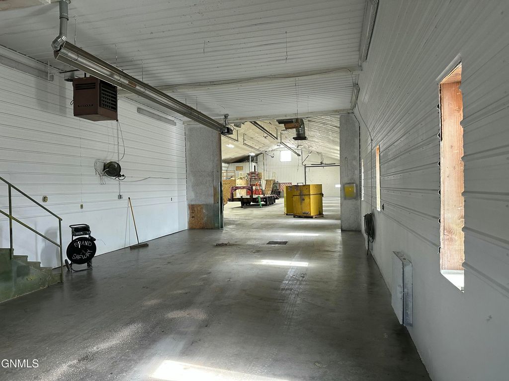 410 1st Street S, New Salem, ND 58563 photo 5