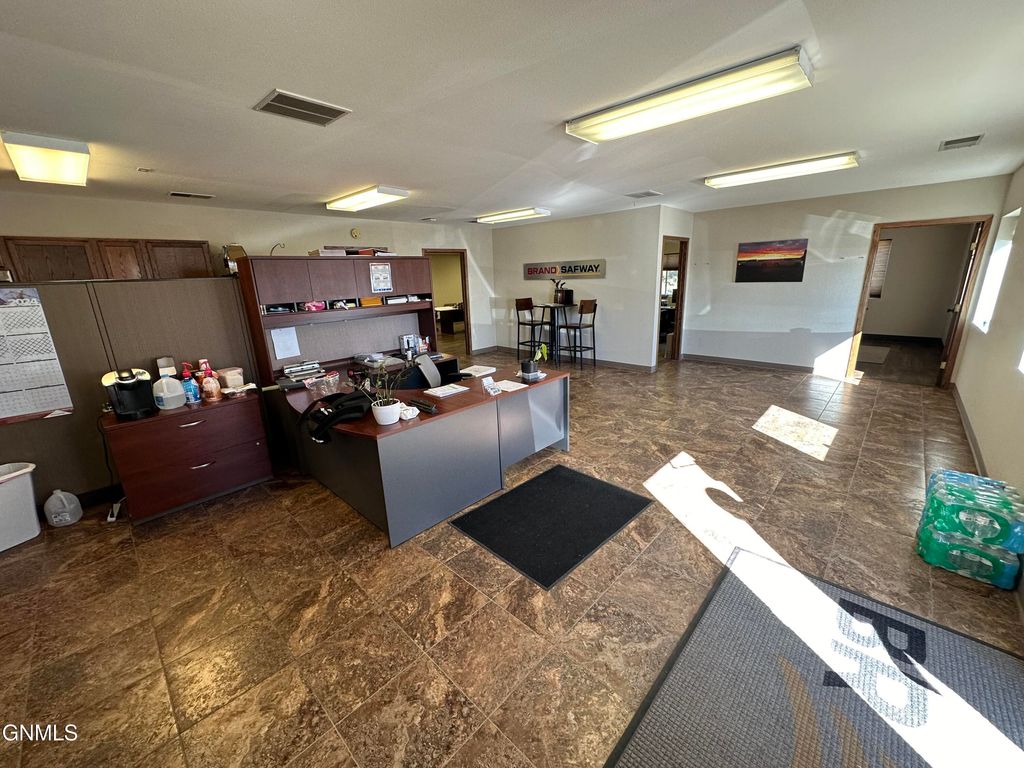 410 1st Street S, New Salem, ND 58563 photo 8