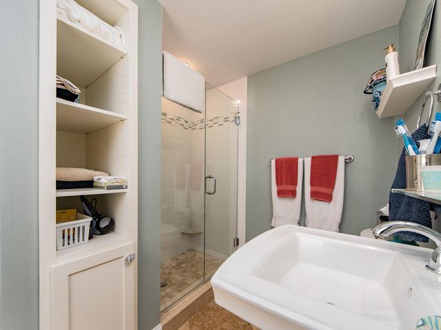 707 SNUG ISLAND, Clearwater Beach, FL 33767