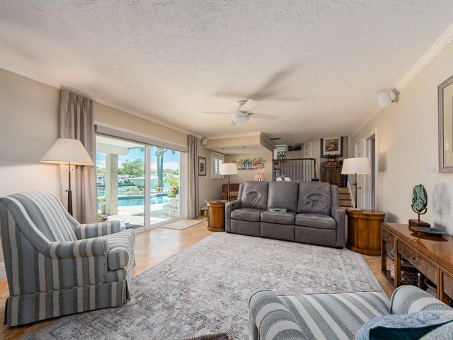 707 SNUG ISLAND, Clearwater Beach, FL 33767