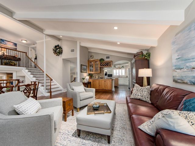 707 SNUG ISLAND, Clearwater Beach, FL 33767