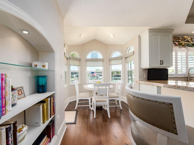 707 SNUG ISLAND, Clearwater Beach, FL 33767