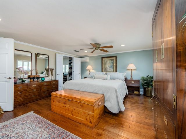 707 SNUG ISLAND, Clearwater Beach, FL 33767