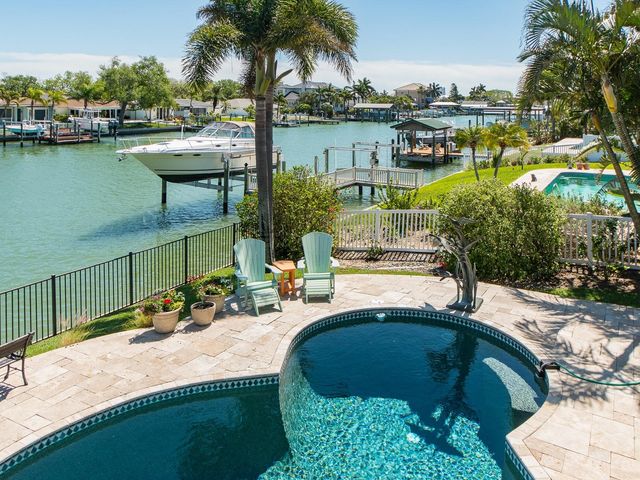 707 SNUG ISLAND, Clearwater Beach, FL 33767
