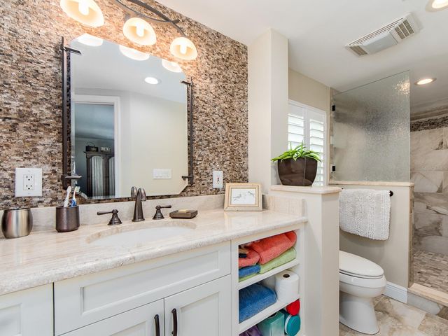 707 SNUG ISLAND, Clearwater Beach, FL 33767