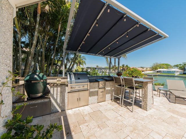 707 SNUG ISLAND, Clearwater Beach, FL 33767