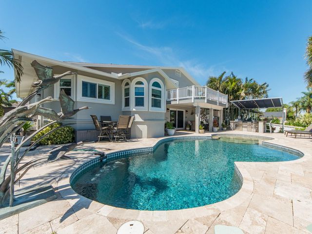 707 SNUG ISLAND, Clearwater Beach, FL 33767