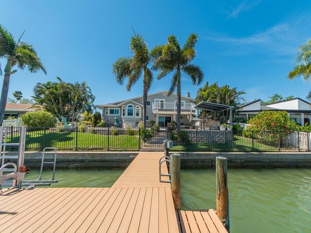 707 SNUG ISLAND, Clearwater Beach, FL 33767