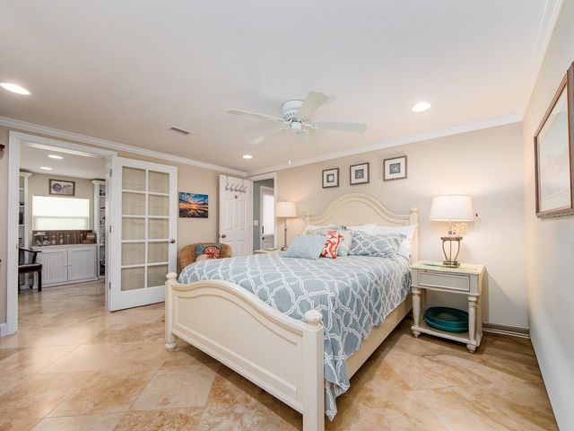 707 SNUG ISLAND, Clearwater Beach, FL 33767