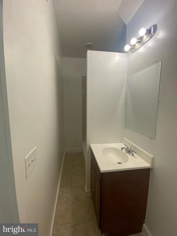 6022 MARKET ST #3RD FLOOR, Philadelphia, PA 19139