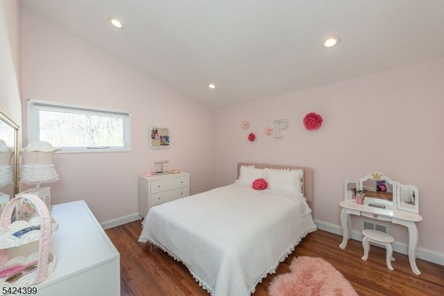 80 Park Rd, Parsippany-troy Hills Twp., NJ 07054