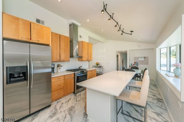 80 Park Rd, Parsippany-troy Hills Twp., NJ 07054