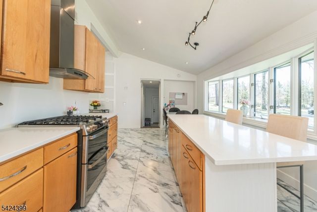 80 Park Rd, Parsippany-troy Hills Twp., NJ 07054