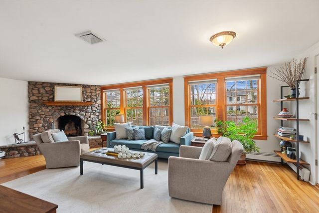 6 Freemont St, Lexington, MA 02421