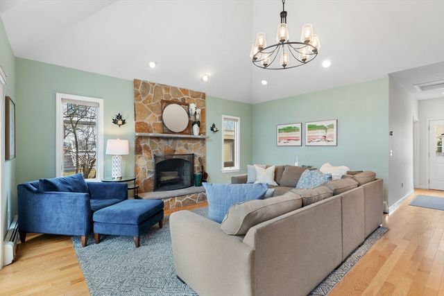 6 Freemont St, Lexington, MA 02421