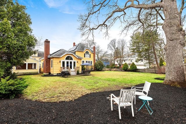 6 Freemont St, Lexington, MA 02421