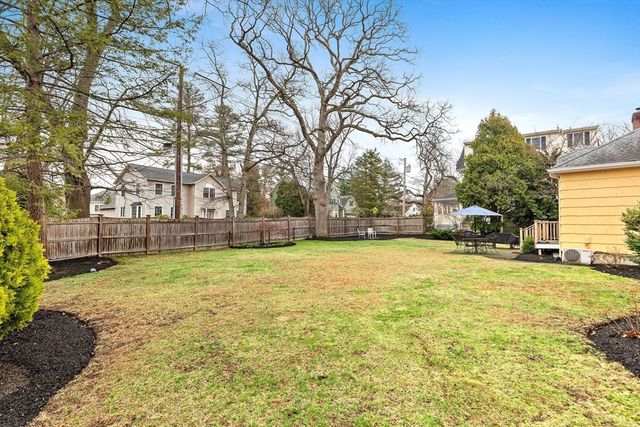 6 Freemont St, Lexington, MA 02421