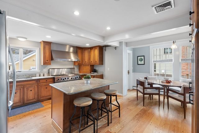 6 Freemont St, Lexington, MA 02421