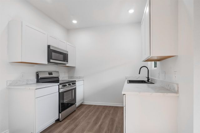 209 W Elm Street, Whitewright, TX 75491
