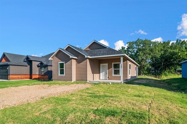 209 W Elm Street, Whitewright, TX 75491