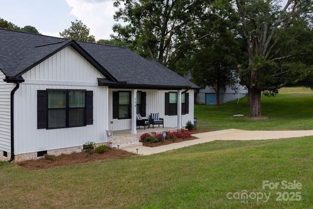 130 Manor Avenue SW, Concord, NC 28025