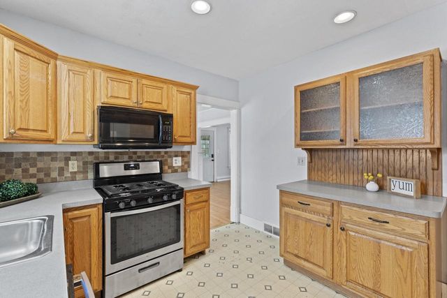 1121 River DRIVE, Watertown, WI 53094