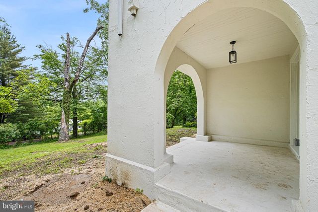 2 BELMAR ST, Coatesville, PA 19320
