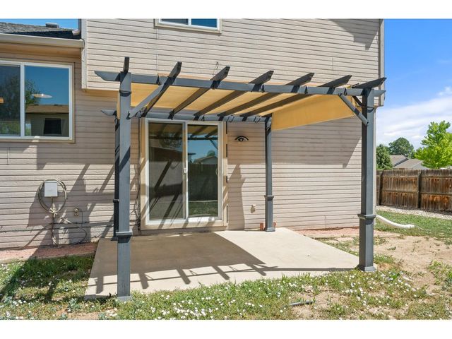 2804 Chickaree Pl SW, Loveland, CO 80537