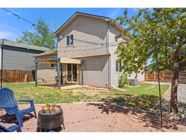 2804 Chickaree Pl SW, Loveland, CO 80537