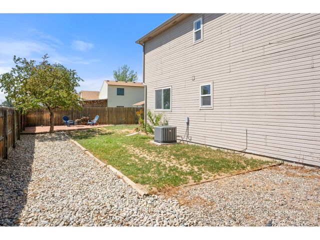 2804 Chickaree Pl SW, Loveland, CO 80537