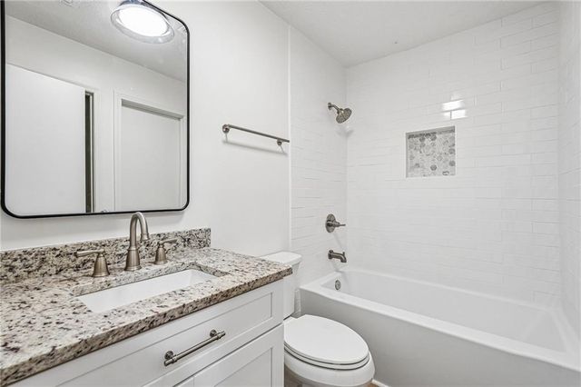 1001 Lake Pointe Circle, Roswell, GA 30075