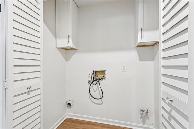 1001 Lake Pointe Circle, Roswell, GA 30075