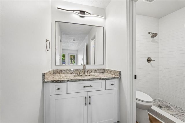 1001 Lake Pointe Circle, Roswell, GA 30075