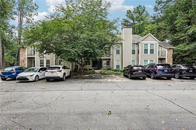 1001 Lake Pointe Circle, Roswell, GA 30075
