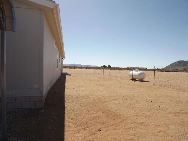 60382 Stearman, Landers, CA 92285