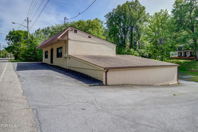 1306 Milligan Highway, Johnson City, TN 37601