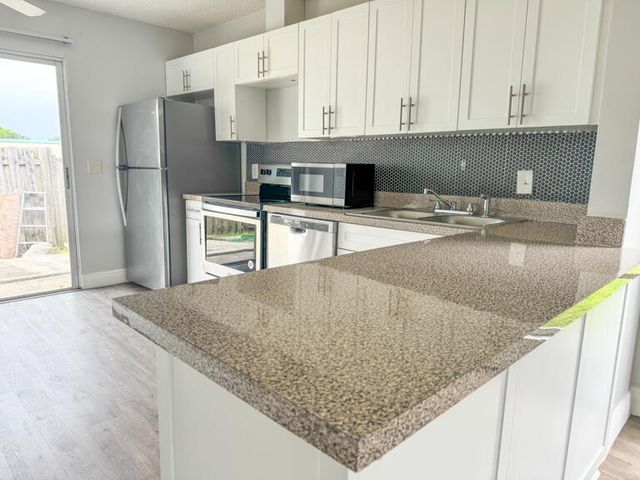 4852 Orleans Court D, West Palm Beach, FL 33415