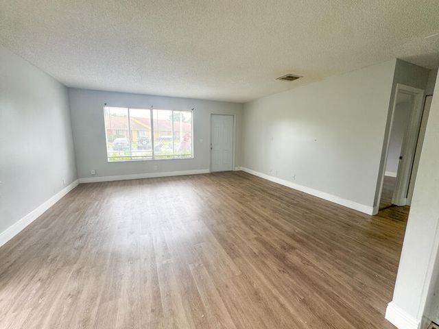 4852 Orleans Court D, West Palm Beach, FL 33415