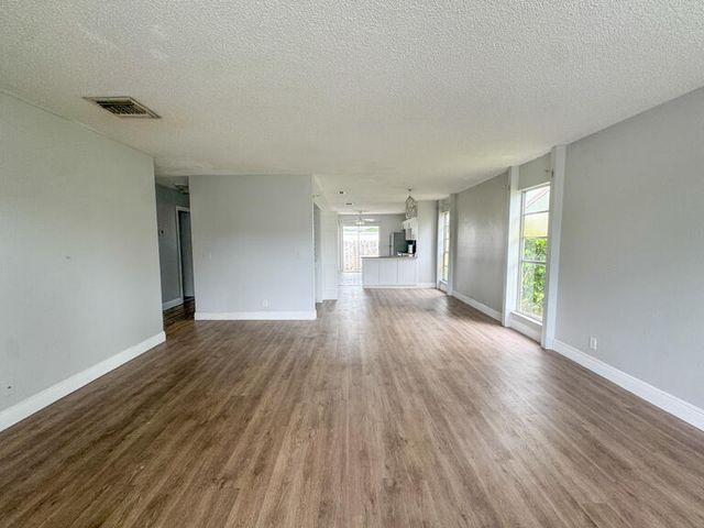 4852 Orleans Court D, West Palm Beach, FL 33415