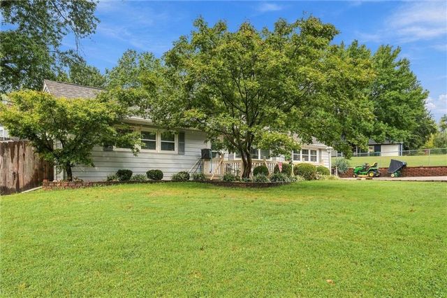 2800 S 24th Street, Kansas City, KS 66106