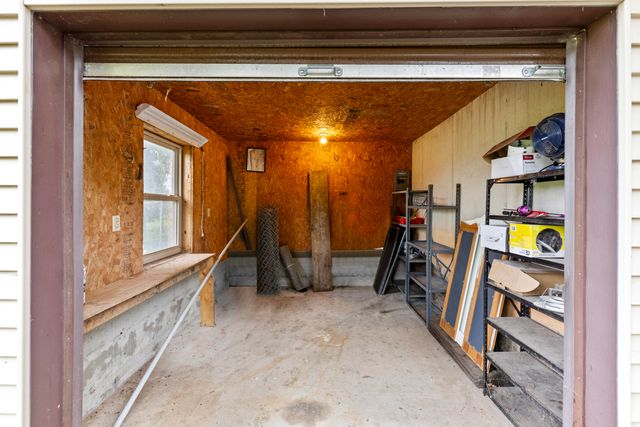 1004 White Oak Drive, El Dorado Springs, MO 64744