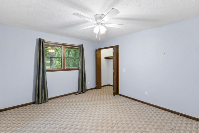 1004 White Oak Drive, El Dorado Springs, MO 64744