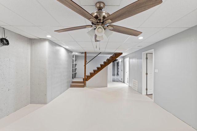 1004 White Oak Drive, El Dorado Springs, MO 64744