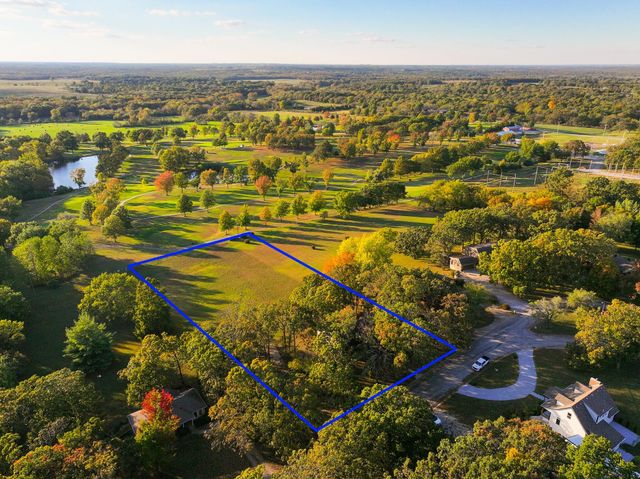 1004 White Oak Drive, El Dorado Springs, MO 64744