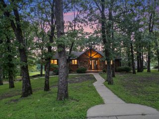 1004 White Oak Drive, El Dorado Springs, MO 64744