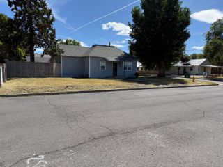 1904 Orchard Avenue, Klamath Falls, OR 97601