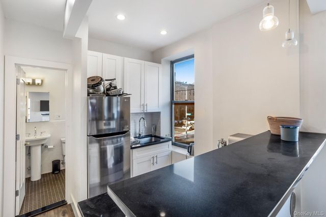 1684 Woodbine 3B, Ridgewood, NY 11385