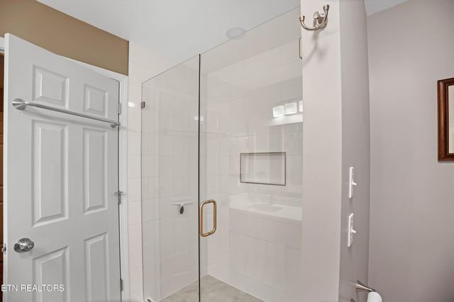 102 Daksi Way, Loudon, TN 37774