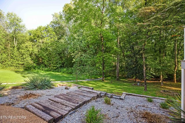 102 Daksi Way, Loudon, TN 37774